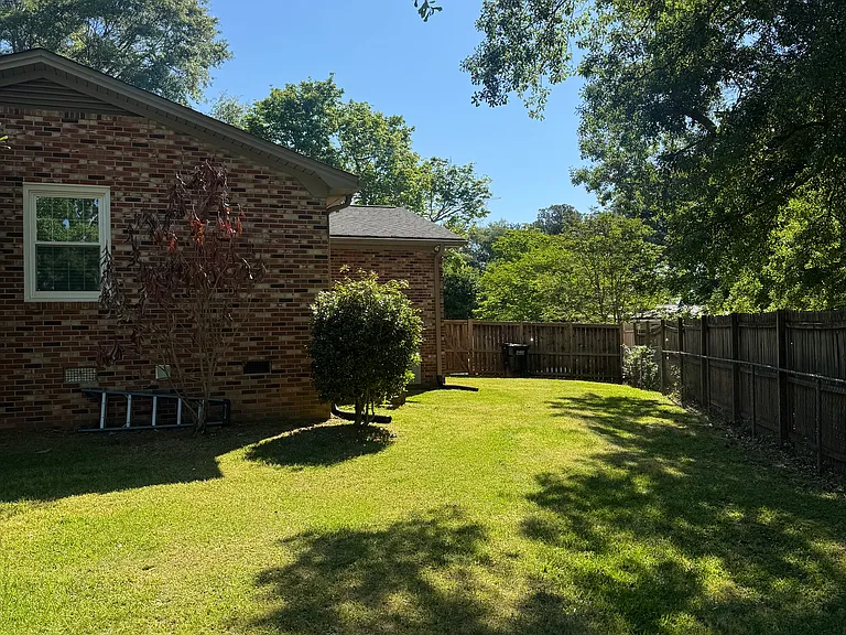 104 Aspenwood Dr — Photo 8