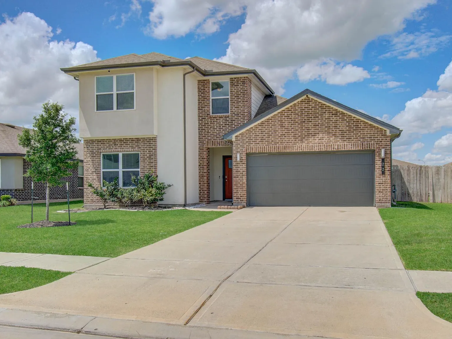 4 bed, 3.0 bath, 2188 sqft, $3,000 — Photo 2