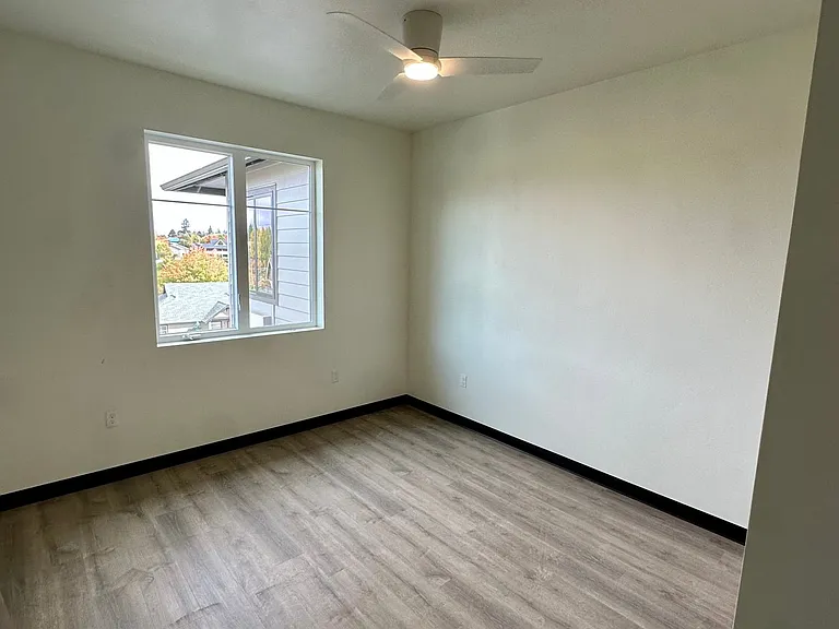 Bradbury Pointe Apartments — Photo 10