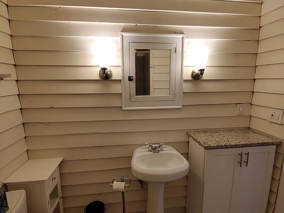 5th image of 2226 Knickerbocker Dr #1