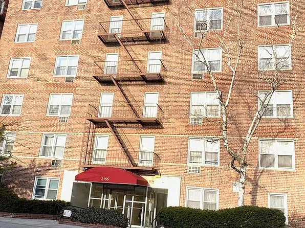 2155 82nd St APT 5A, Brooklyn, NY 11214