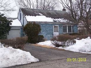 53 Hilliard Ave, Central Islip, NY 11722
