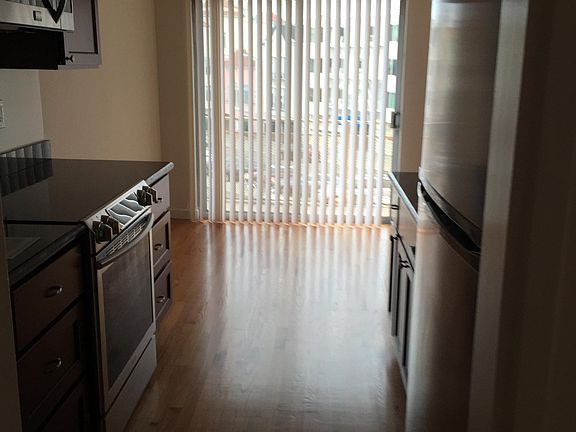 3rd image of 15 Cervantes Blvd APT 204