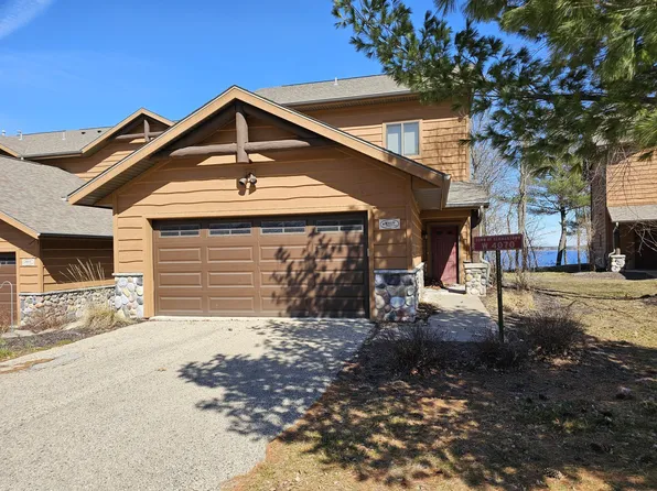 W4070 Vista Ct, Mauston, WI 53948