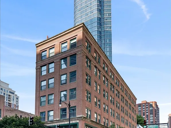 900 S Wabash Ave APT 303, Chicago, IL 60605