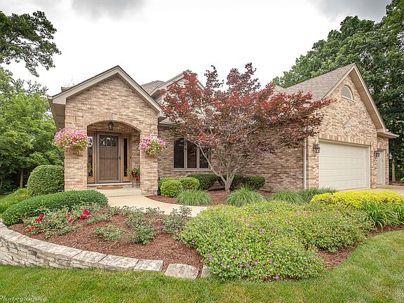 2nd image of 13002 Spruce Hill Ct
