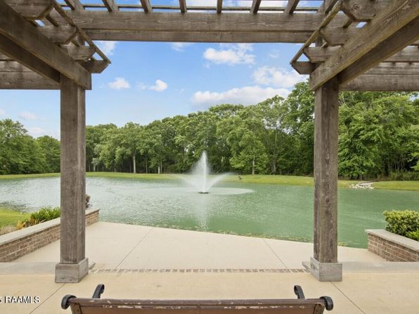 304 Brianna Ln, Broussard, LA 70518