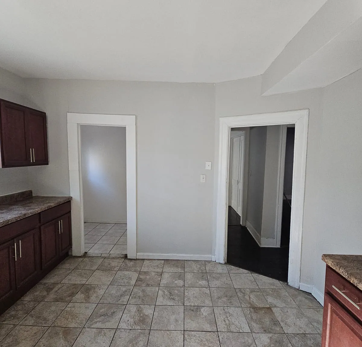 4 bed, $2,300 — Photo 3