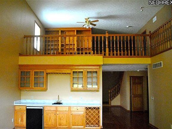 4th image of 3874 Retreat Dr