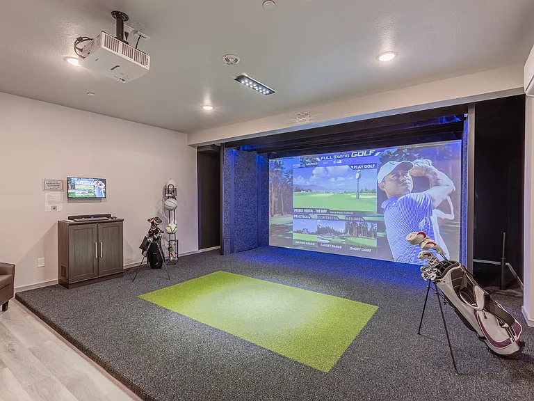FULL SWING Golf Simulator Room