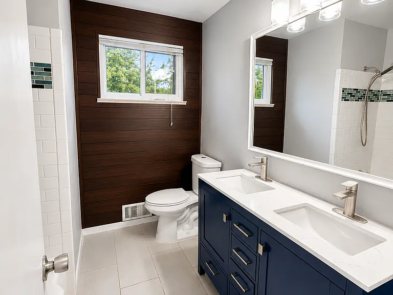 1447 Iowa Ave — Photo 7