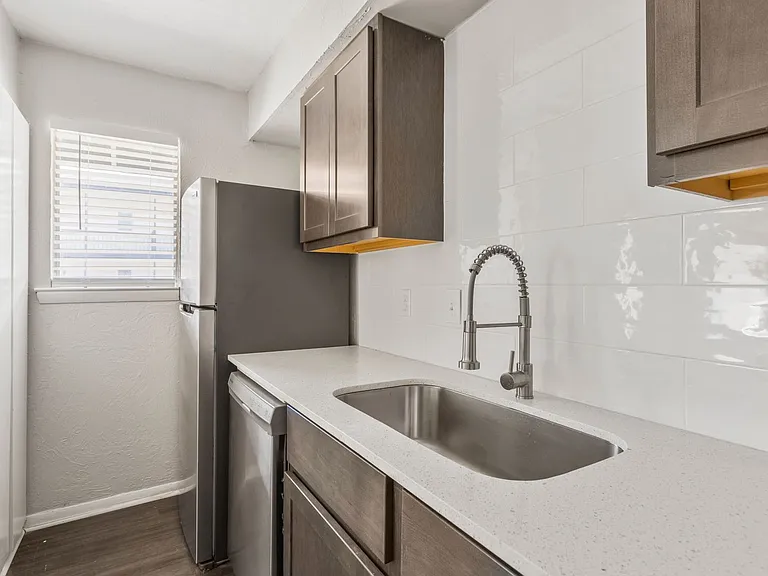 Terraces at Nichols Hills Renovated Two-Bedrooms — Photo 18