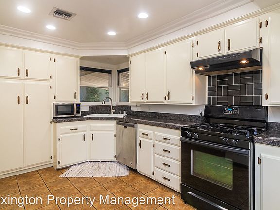 5th image of 5197 Canoga Ave