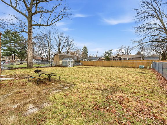 2nd image of 22 Guilford Rd