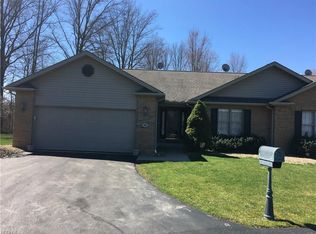 411 Pin Oak Pl, Campbell, OH