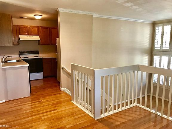 4th image of 1301 S Washington Ave #1