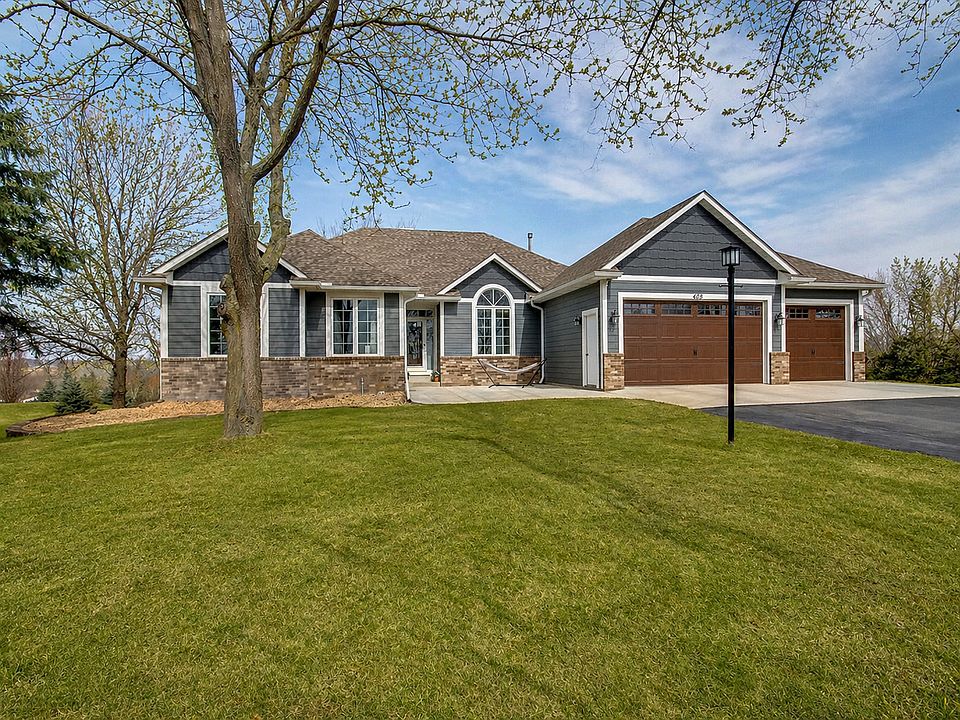 1st image of 406 Singing Hills Dr SE