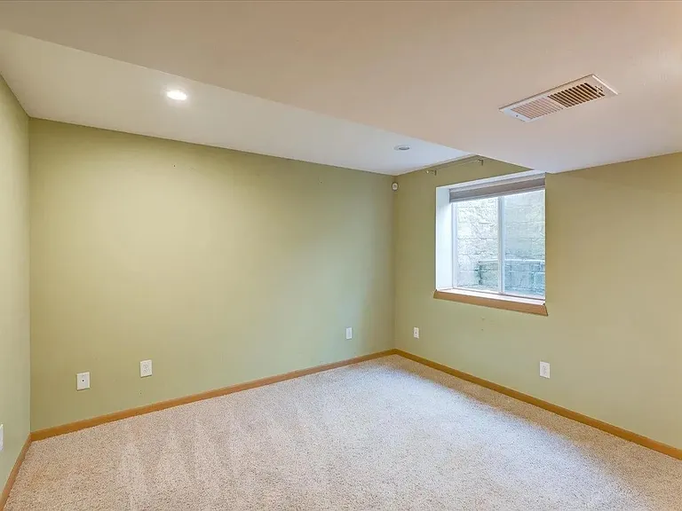 1406 Dewberry Dr — Photo 14
