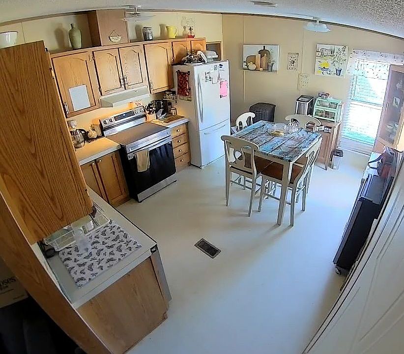 2nd image of 3 Peaks Rd
