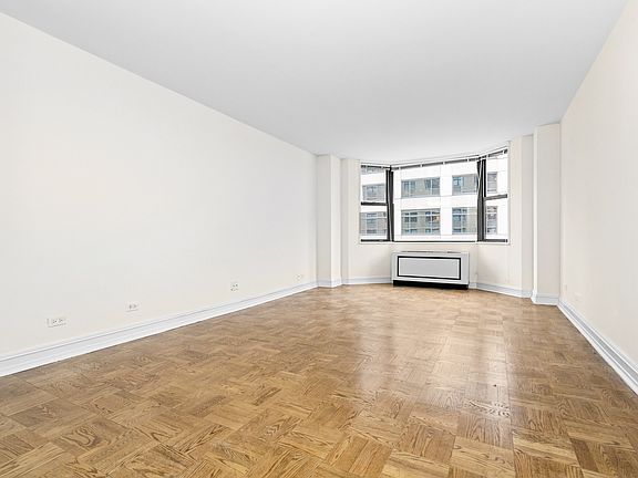 2nd image of 400 E 71st St APT 17B