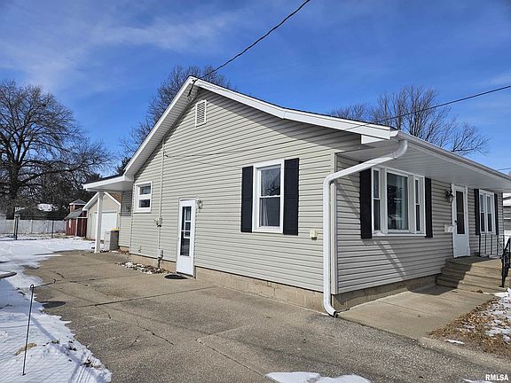 3rd image of 1328 Florence Ave