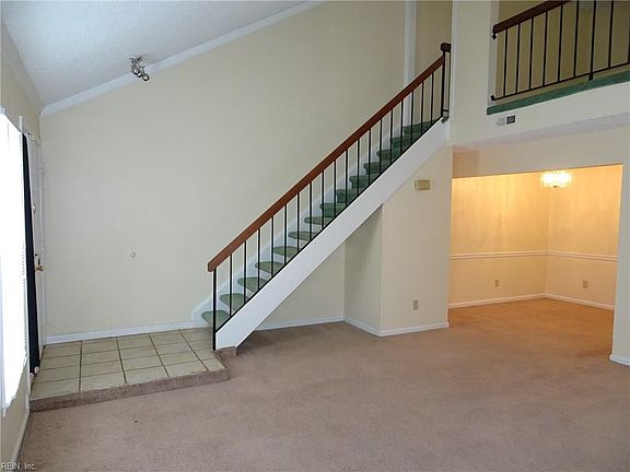 2nd image of 719 Brook Meadow Ct