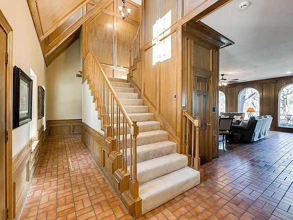 3rd image of 941 Berkshire Way
