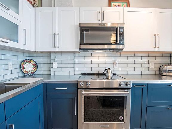 3rd image of 221 W Lancaster Ave Unit 10003