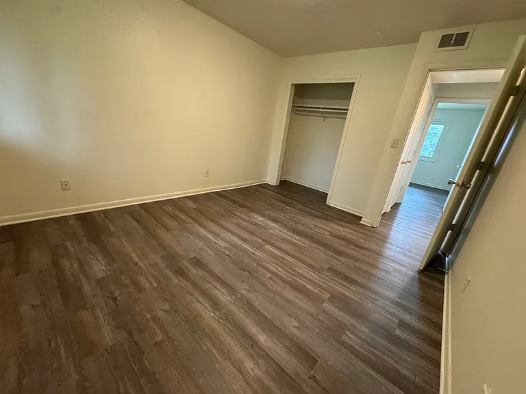 707 Kellogg Ave — Photo 10