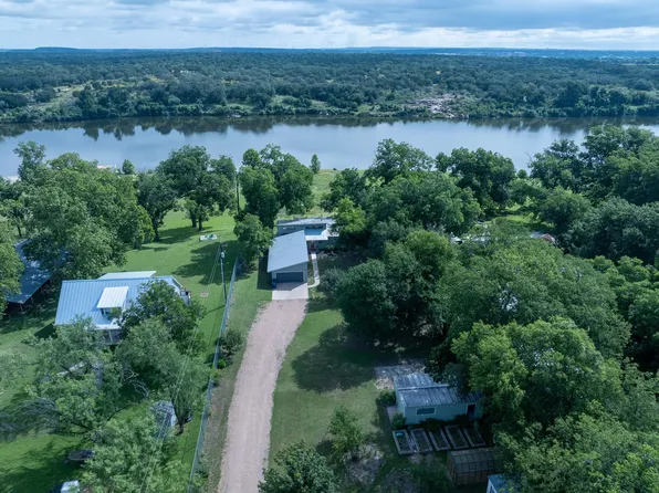 3721 Lakeview Dr, Cottonwood Shores, TX 78657