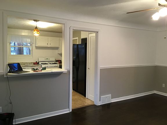  living room w/breakfast bar