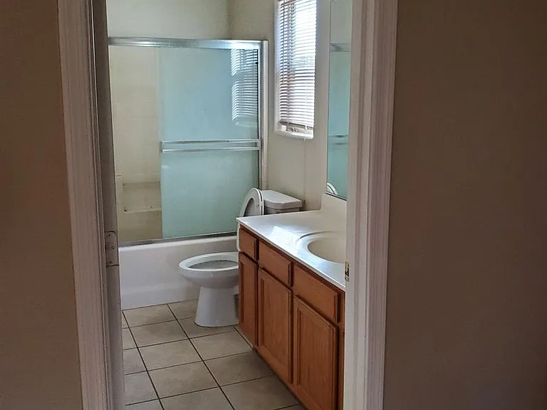 2514 S 110th Dr — Photo 12