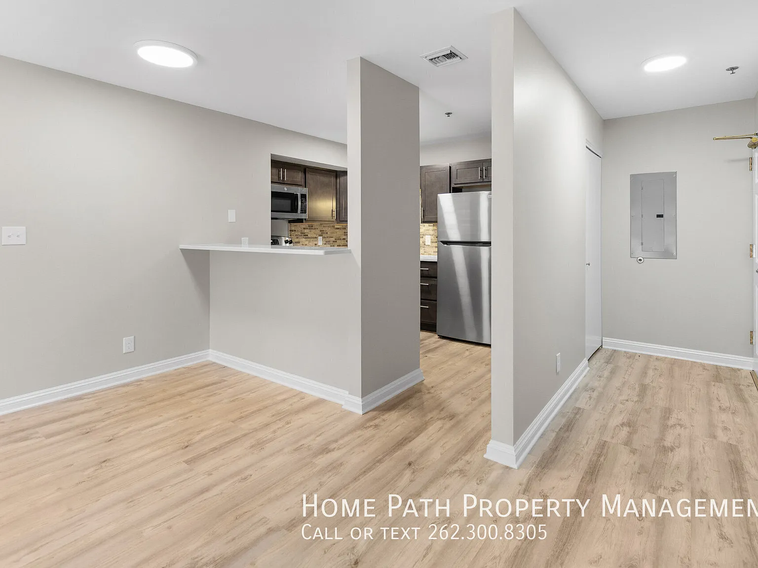 2 bed, 1036 sqft, $1,900 — Photo 4