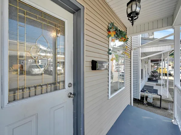 117-119 N Oak St, Coal Township, PA 17866