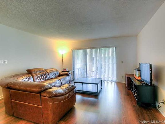 4th image of 357 Lakeview Dr APT 203