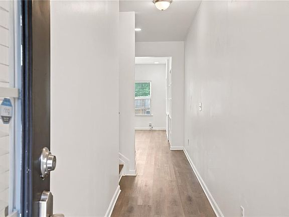 3rd image of 442 Mulberry Row SE