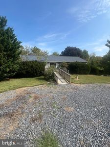 90 Wellington Ct, Charles Town, WV, 25414