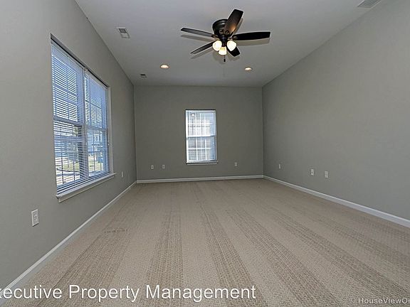 4th image of 2804 Larkspur Ct