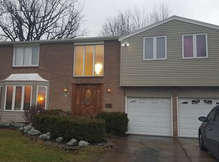 46 Ranch Trl W, Williamsville, NY 14221