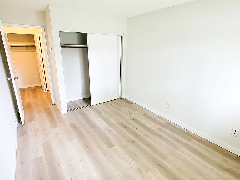 2525 Hill Tout St — Photo 12