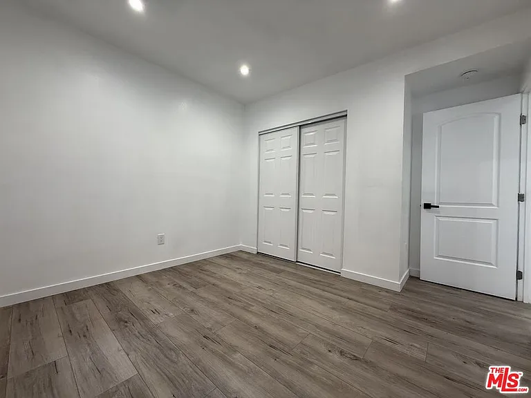 1111 Orizaba Ave #E — Photo 9