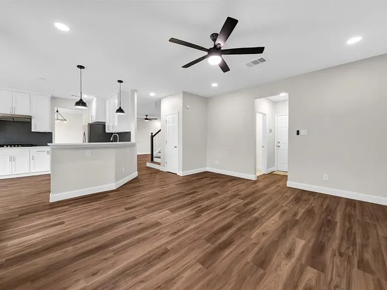 5208 Glen Springs Trl — Photo 18
