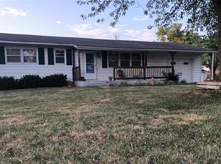 155 Farmers Ln, Lebanon, MO 65536