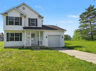 9598 Greenmeadow Rd, Windham, OH 44288