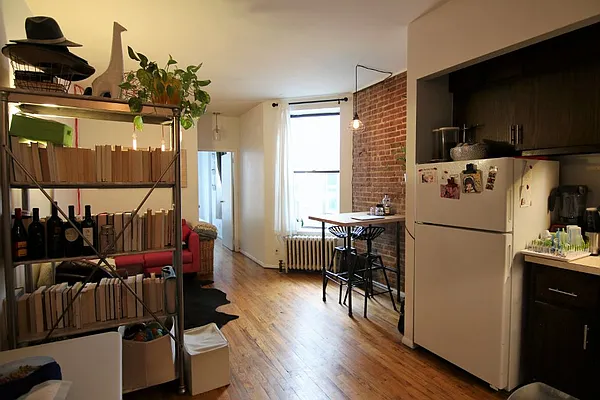 Rented by JK Dansar Corp | media 30