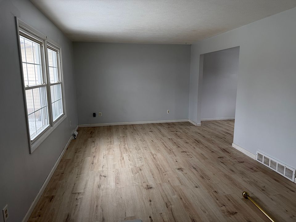 1st image of 16113 Lanier Ave