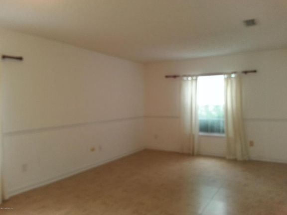 3rd image of 10058 Govern Ln