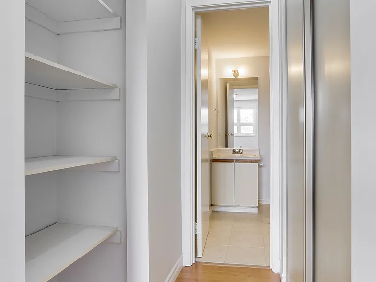 15 Jacksway Cres #315 — Photo 25