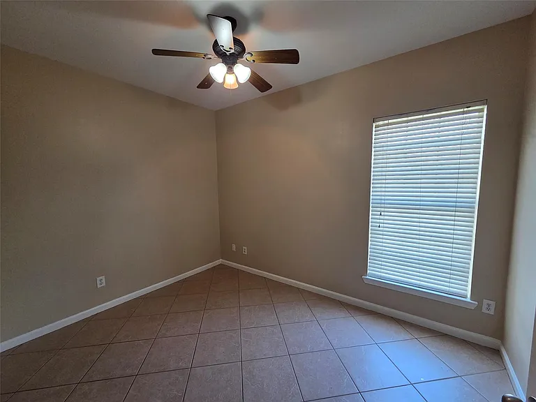 928 Runneburg Rd — Photo 23