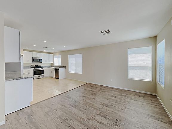 3rd image of 4989 Willow Pines 950th Pl #19